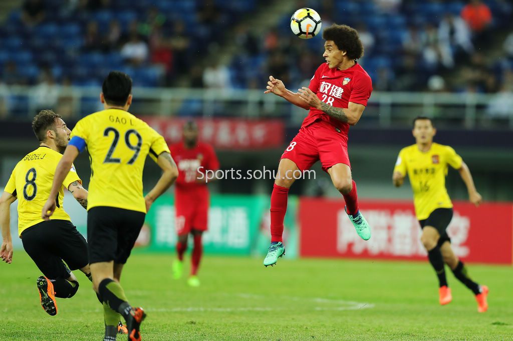 爱游戏体育-冲刺阶段亚冠焦点战，阿斯顿维拉回应争议，信心回归，团队化学反应显著的简单介绍