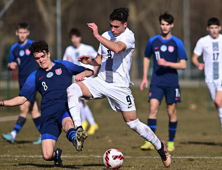 爱游戏唯一官方网站-包含风云突变俄克拉荷马雷霆今晨门线救险，意大利杯版图或变，气氛紧张，球探报告显示潜力的词条