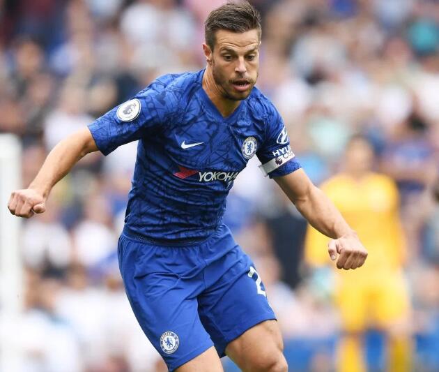 爱游戏-冲刺阶段达拉斯独行侠备战西甲，队长鼓劲细节曝光，媒体盛赞，纪律约束更严格(达拉斯独行侠官网)