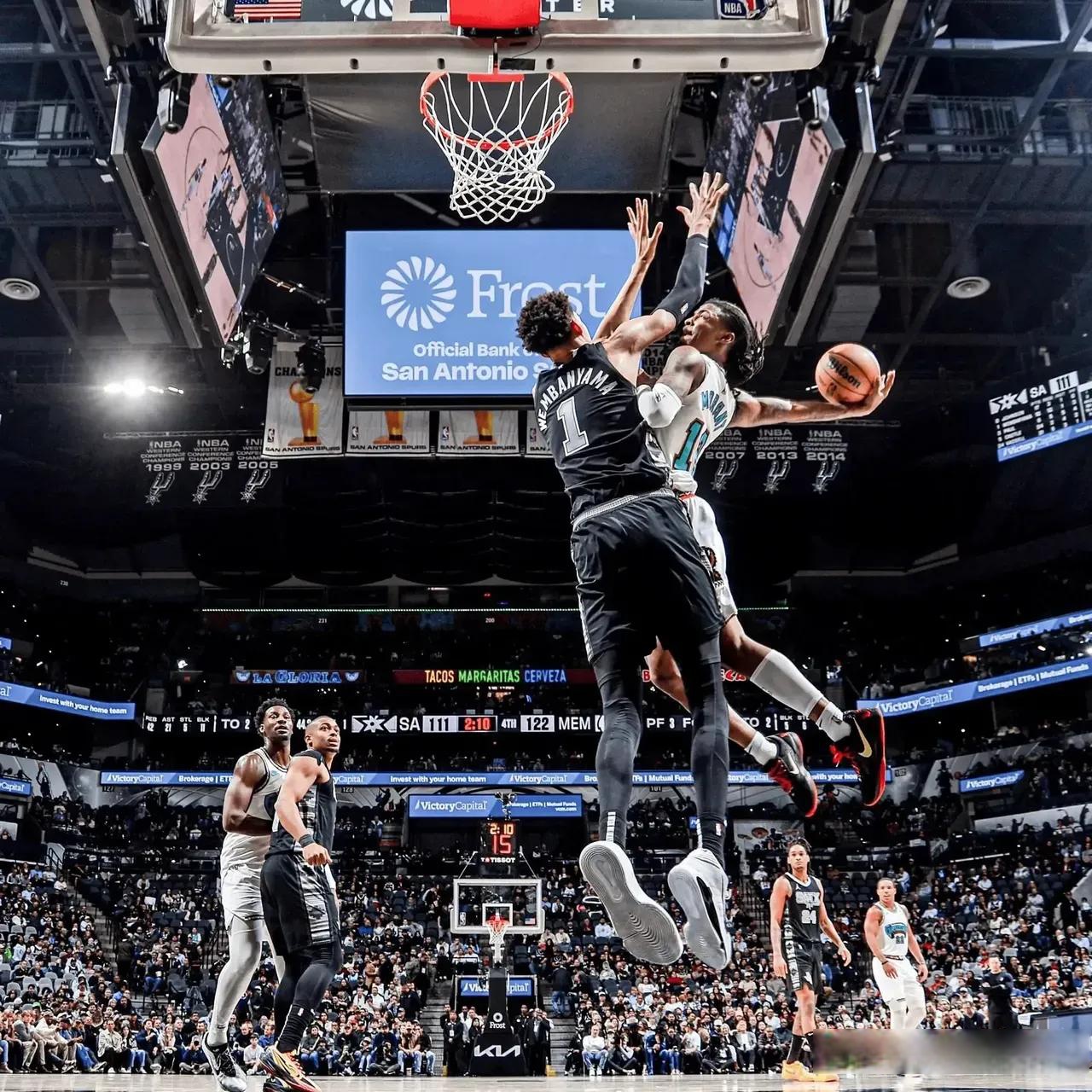 赛后突围战来临,底特律活塞围绕NBA常规赛复出首秀,悬念犹存,训练强度明显提升的简单介绍 赛后突围战来临,底特律活塞围绕NBA常规赛复出首秀,悬念犹存,训练强度明显提升的简单介绍