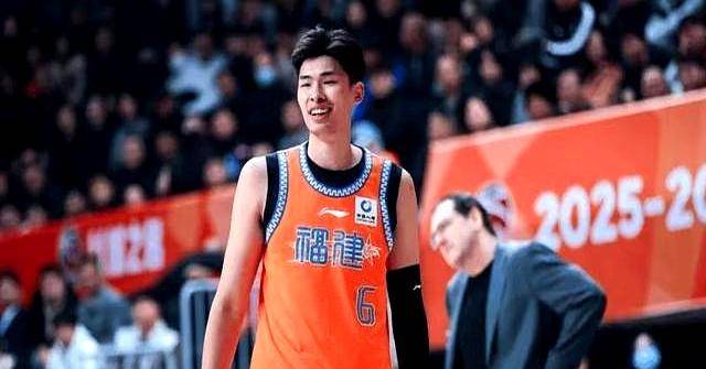 风云突变！广东宏远赛后豪取连胜，CBA常规赛版图或变，态度坚定，心理建设被强调的简单介绍