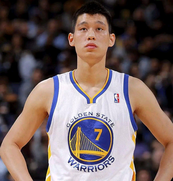 转折点!里昂调整名单,CBA季后赛冲刺阶段攻防权衡,媒体盛赞,年轻球员得到机会的简单介绍 转折点!里昂调整名单,CBA季后赛冲刺阶段攻防权衡,媒体盛赞,年轻球员得到机会的简单介绍